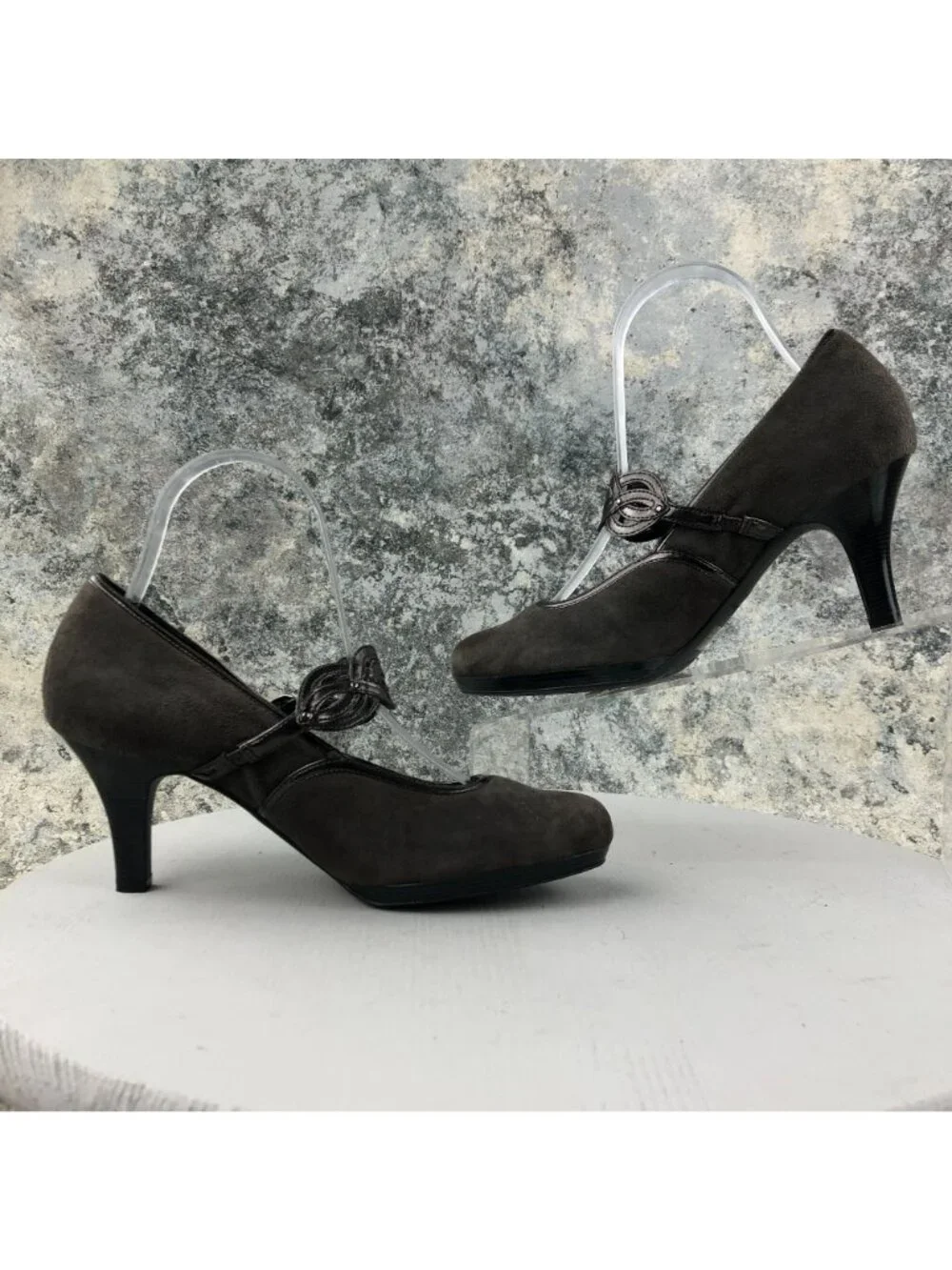 Clarks Women's Size 7.5M Artisan Brown Suede Leather High Heel Mary Jane Pumps